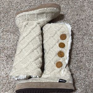 Muk Luks Beige Knit Button Boots